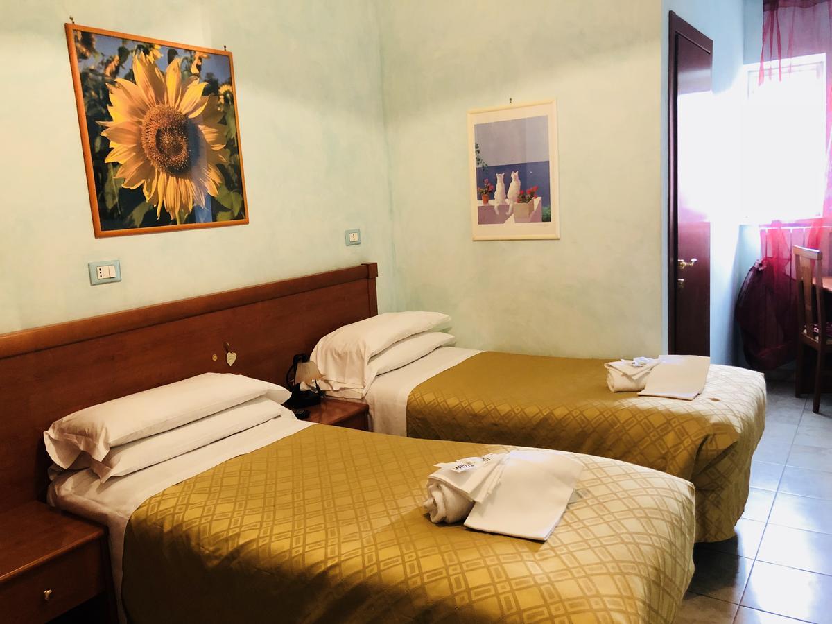 Hotel Casarola - Trigoria Castel di Decima Buitenkant foto